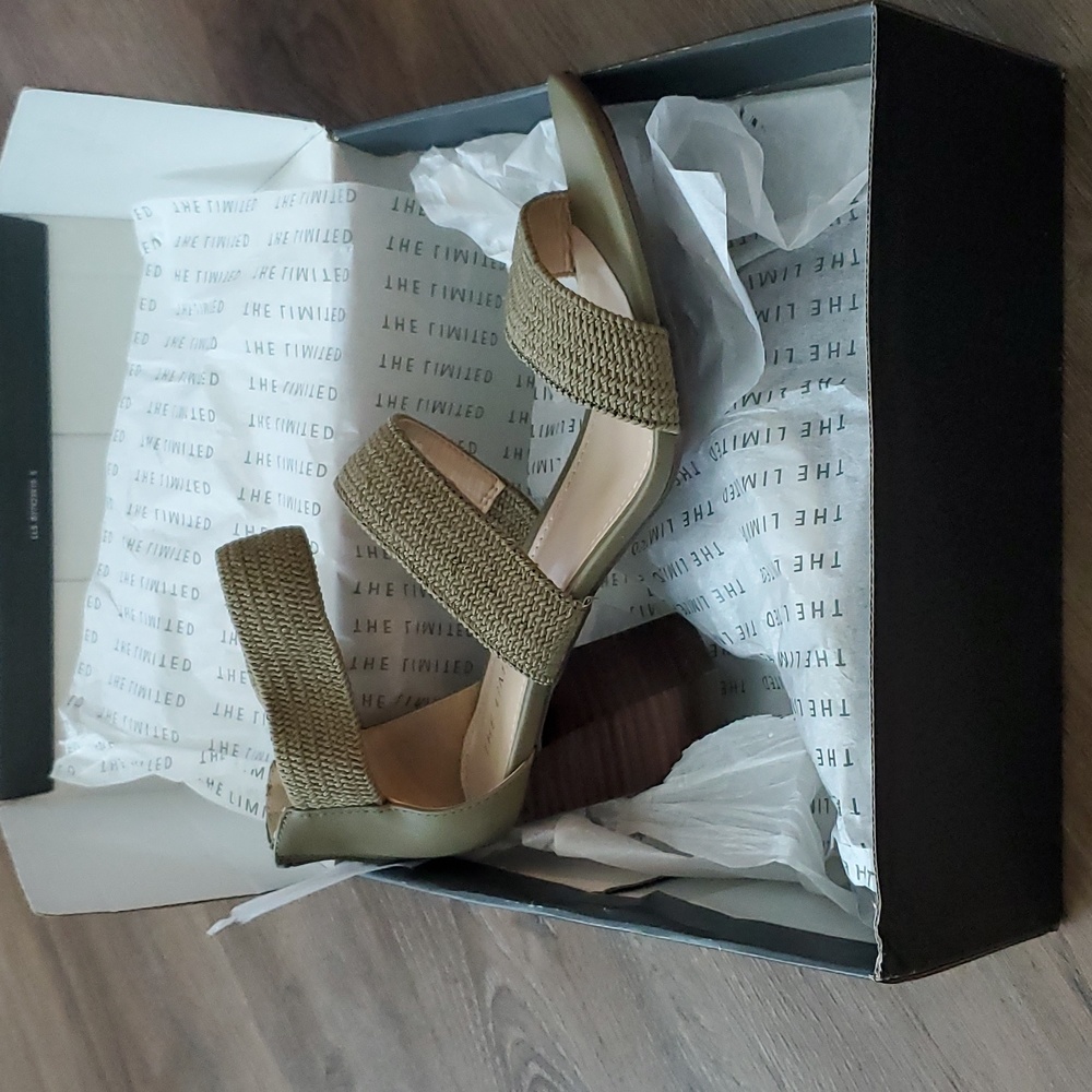 Womens shoes